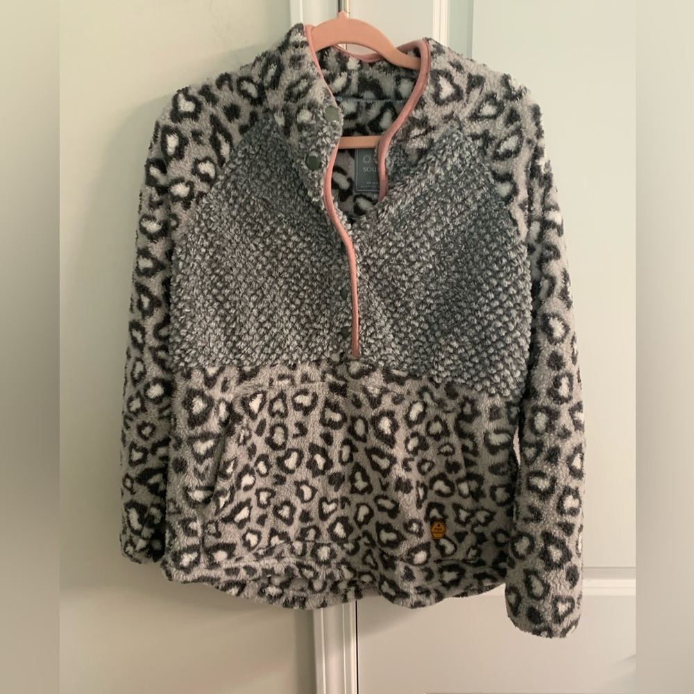 Simply Southern Pullover Size M